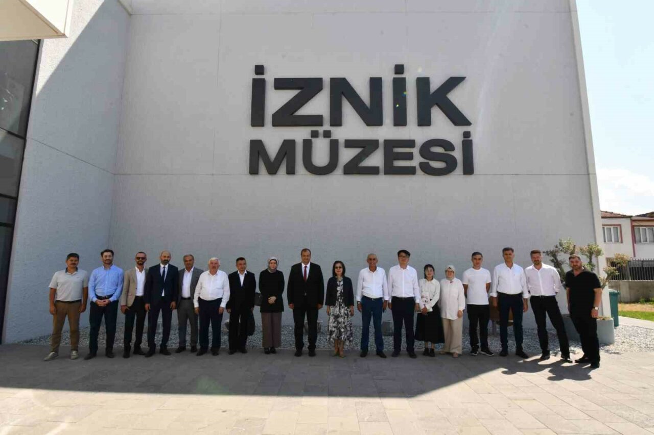 Çin’li heyet Bursa İznik'te! 1 cinli heyet resmi ziyaret sebebiyle iznikte b3eed39