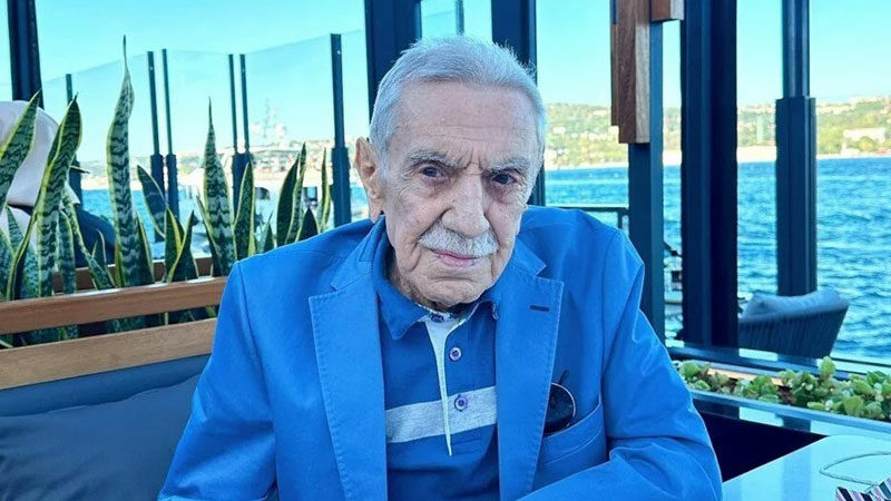 Usta oyuncu Aydemir Akbaş’tan üzen haber! İbrahim Tatlıses, bir süredir kanserle mücadele eden yakın dostu Aydemir