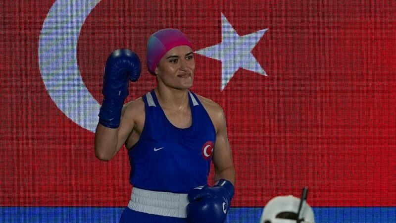 Paris’te bir madalya daha! Paris 2024 Olimpiyat Oyunları'nda milli boksör Esra Yıldız Kahraman, yarı