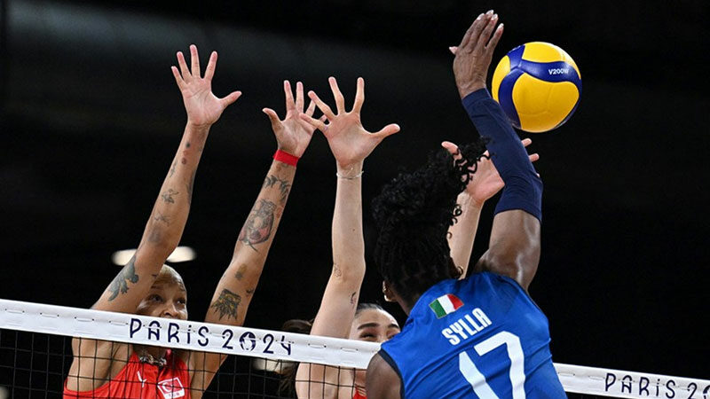 Filenin Sultanları Paris’te ilk yenilgisini aldı! Paris 2024 Olimpiyat Oyunları C Grubu'nda A Milli Kadın Voleybol