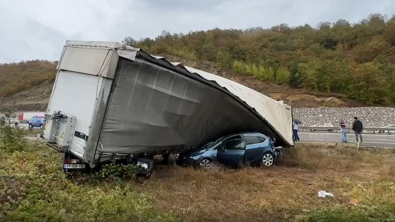 Yağış kazaya neden oldu: Çok sayıda ölü ve yaralı var