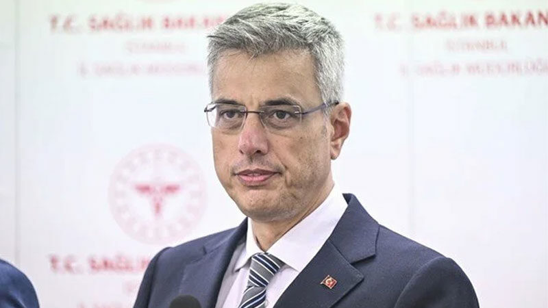 Bakan Memişoğlu’ndan maymun çiçeği virüsü açıklaması Sağlık Bakanı Kemal Memişoğlu, maymun çiçeği virüsüne ilişkin açıklama yaptı.