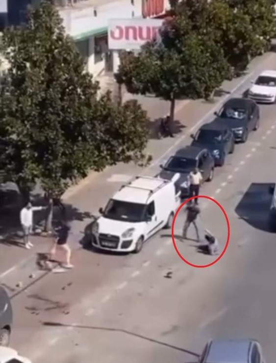 Bursa’da dehşet! Akrabasını bıçakladı