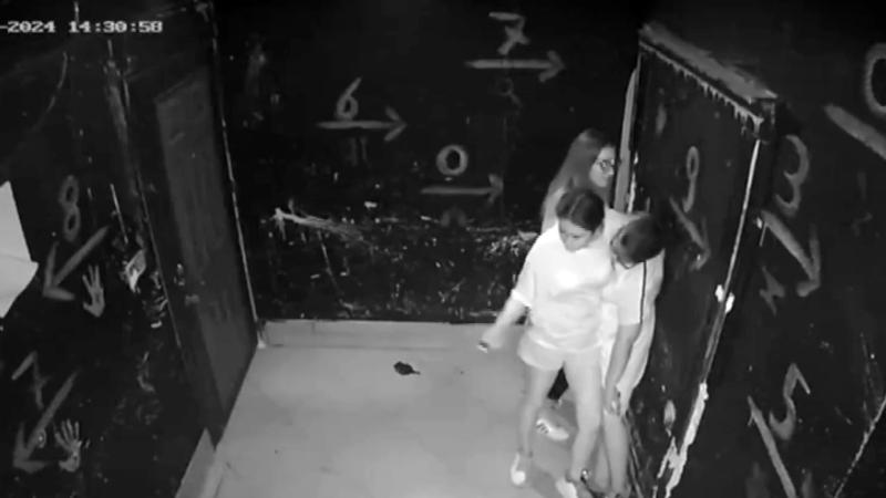 Korku evinde korkusundan bayıldı Korku evinde korkusundan bayıldı