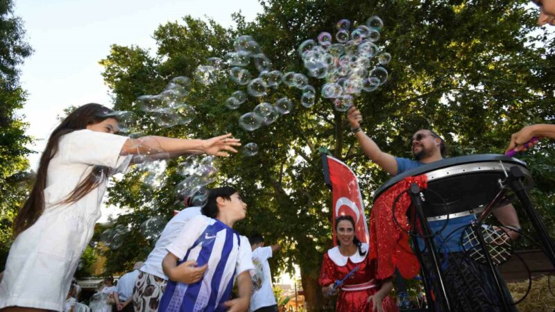 ‘Köyümüzde Şenlik Var’ projesi ile ilçenin kırsal mahallelerini müzik, dans