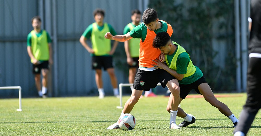 Bursaspor’da hazırlıklar sürüyor