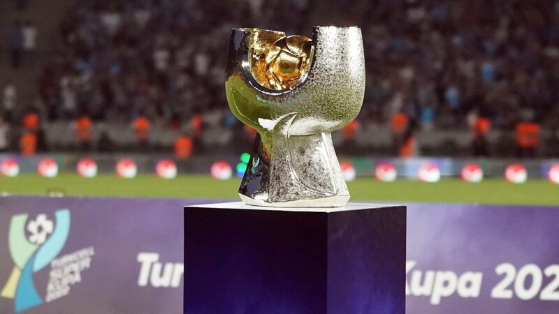 Süper Kupa’da format netleşti: 4 takımla oynanacak Türkiye Futbol Federasyonu, Turkcell Süper Kupa'nın yeni formatını duyurdu. İlk
