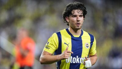 Fenerbahçe açıkladı! Ferdi Kadıoğlu, Premier Lig ekibinde