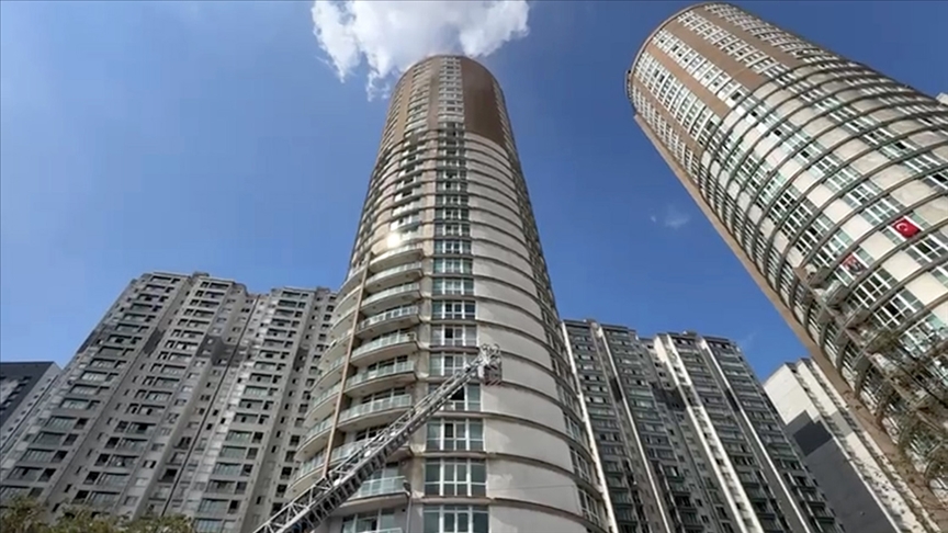 33 katlı binada yangın