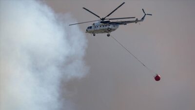Mehmetçik 13 helikopterle yangın söndürme çalışmalarına destek veriyor