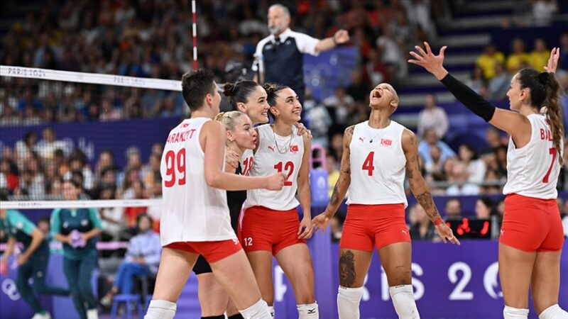 A Milli Kadın Voleybol Takımı, Paris 2024 Olimpiyat Oyunları'nın çeyrek