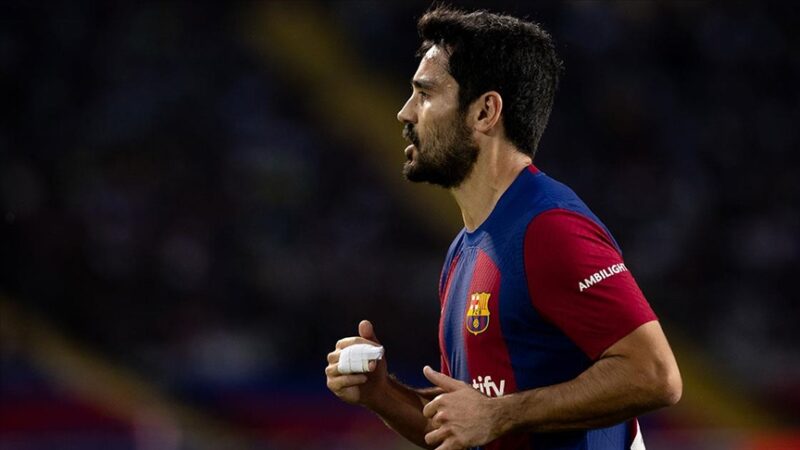 Manchester City, İlkay Gündoğan'ı yeniden renklerine bağladığını açıkladı.