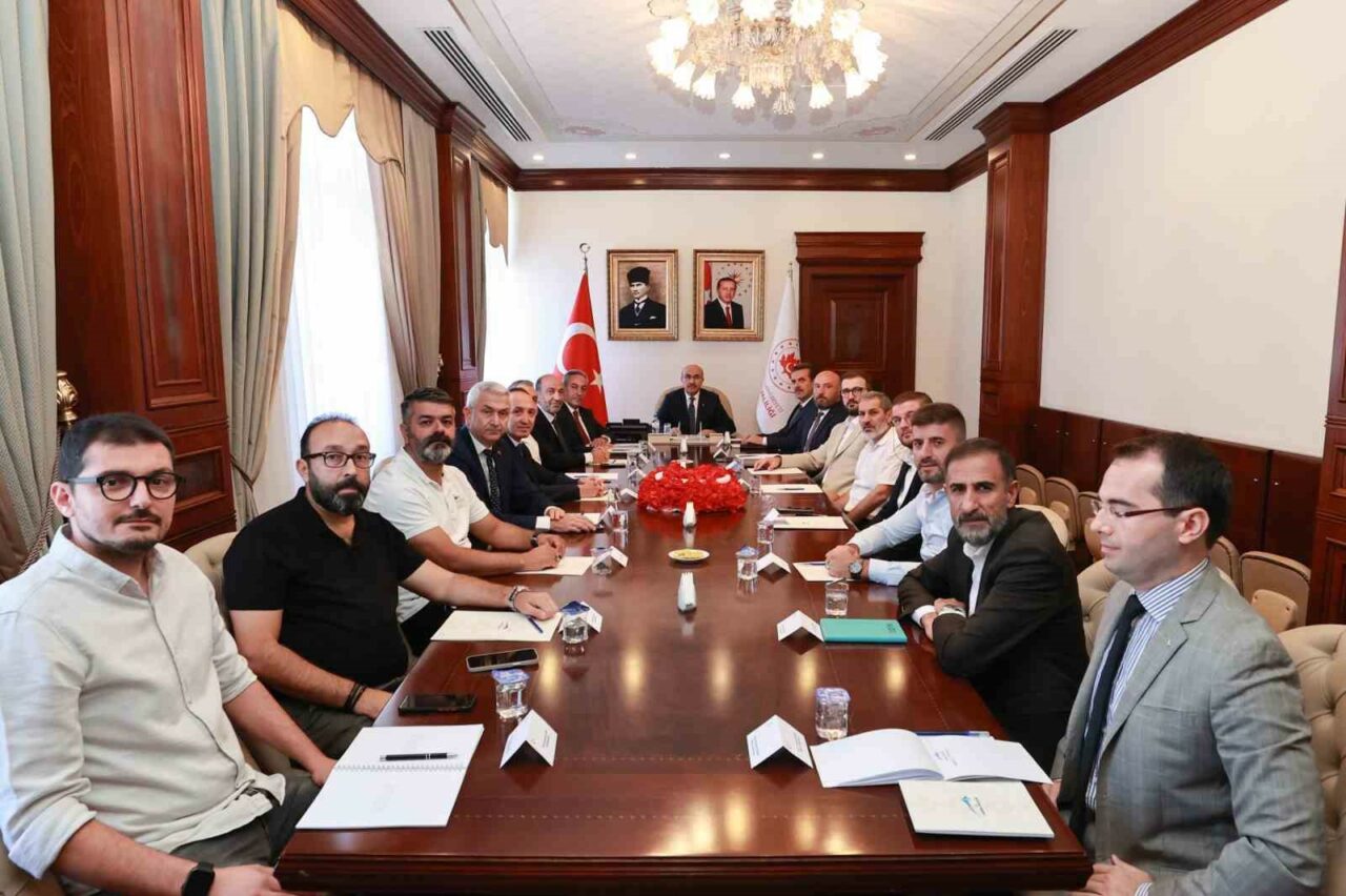 Bursa’da kritik toplantı! Vali Demirtaş: Milli serveti çürütmememiz lazım