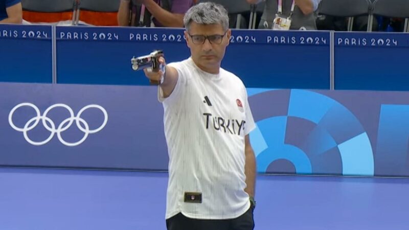 Yusuf Dikeç’e sosyal medyada büyük ilgi Paris 2024 Olimpiyat Oyunları'nda 10 metre havalı tabanca karışık takım