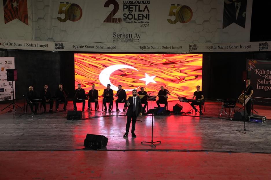 Kıbrıs Barış Harekâtı’nın 50. yılı İnegöl’de kahramanlık ezgileriyle kutlandı