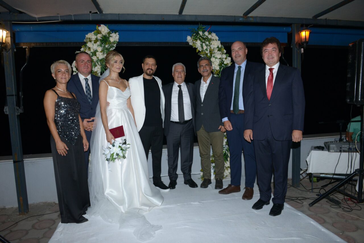 Bursa’da siyaset, spor ve iş dünyasını buluşturan görkemli düğün