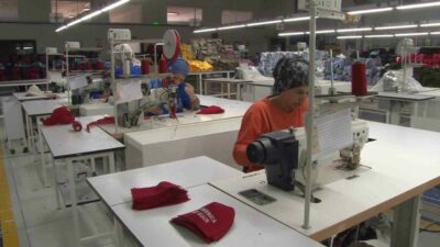 Donald Trump’ın seçim şapkası Adıyaman’da üretiliyor