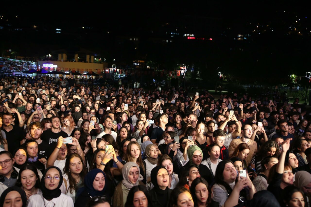 Bursa’dan dünyaya ‘Barış’ mesajları 3 34614 MTY2ZDU2OG 1