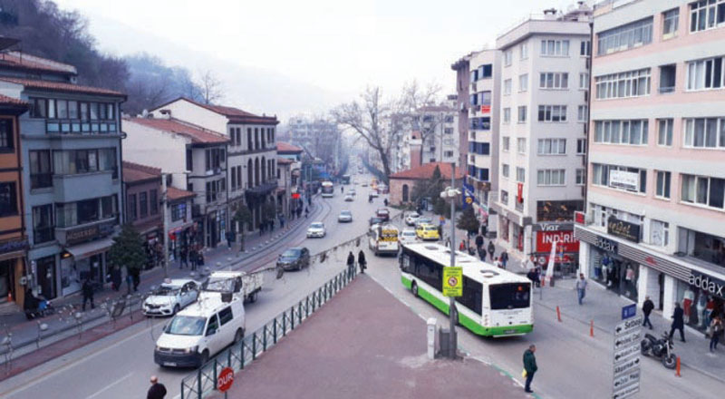 Bursa’nın ünlü caddesinde dükkanlar neden kapanıyor? Bursa’nın ünlü caddesinde dükkanlar neden kapanıyor?