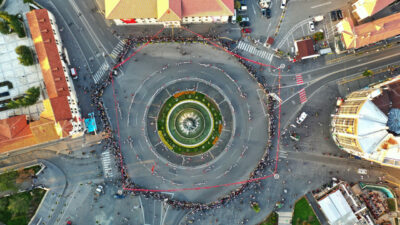 Böylesi görülmedi: 1058 kişilik dev halay çemberi!