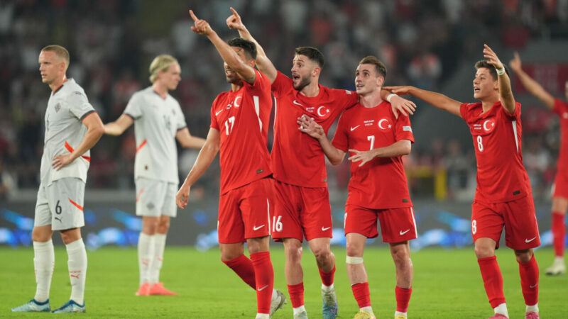 A Milli Takım kadrosu açıklandı A Milli Takım UEFA Uluslar B Ligi'nde oynayacağı iki maçın