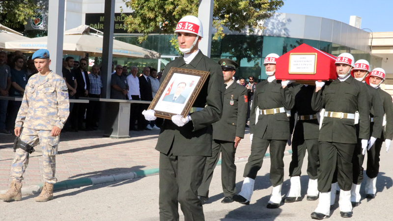 Şehit uzman çavuşa son görev