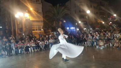 Bu yıl ikincisi düzenlenen Uluslararası Mudanya Dans ve Müzik Festivali