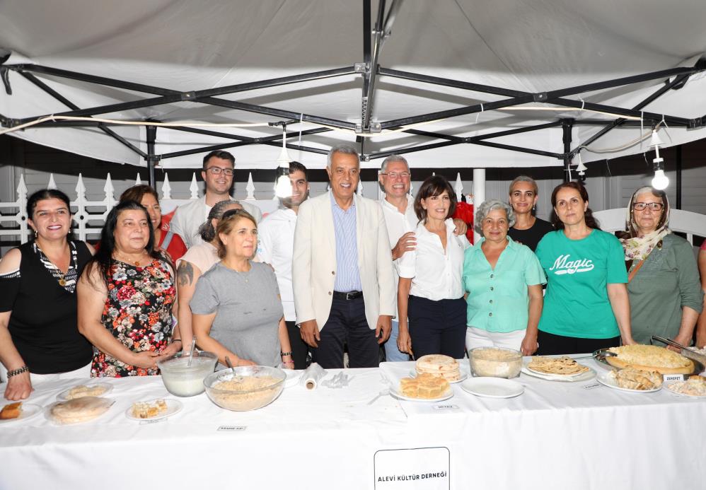 Bursa'da Gastronomi tırının yeni durağı Mudanya 2 AW279043 04