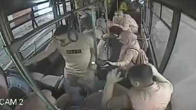 Sosyal medya bu görüntüleri konuşuyor! Otobüste panik anları