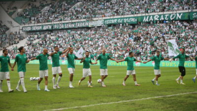 Bursa’da tarihi kalabalık; İşte Yüzüncü Yıl Atatürk Stadyumu…