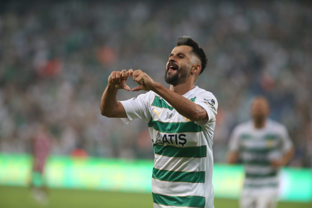 Bursaspor’dan süper skor! 41 bin taraftara 3 puan hediyesi…