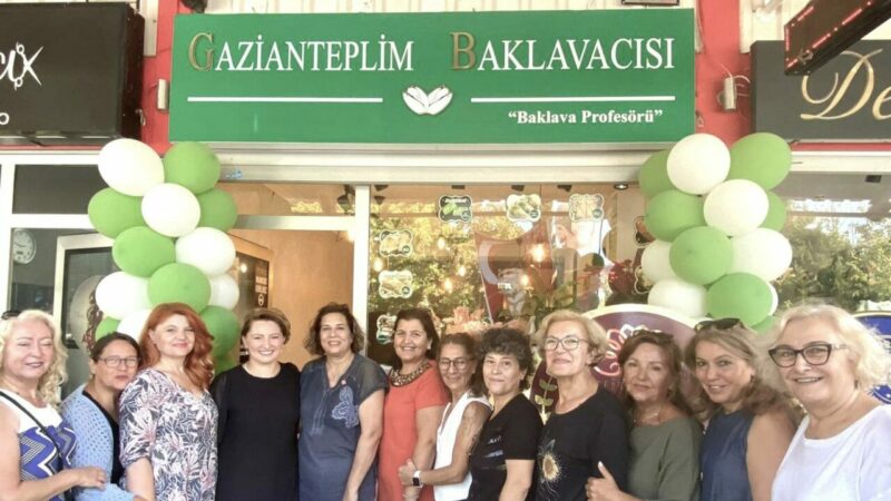 Nilüfer Belediyesi'nin eski çalışanlarından Esra Arı, iş hayatına Nilüfer'de açtığı