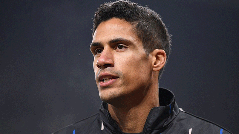 Fransız stoper Raphael Varane futbolu bıraktığını duyurdu. Varane sezon başında