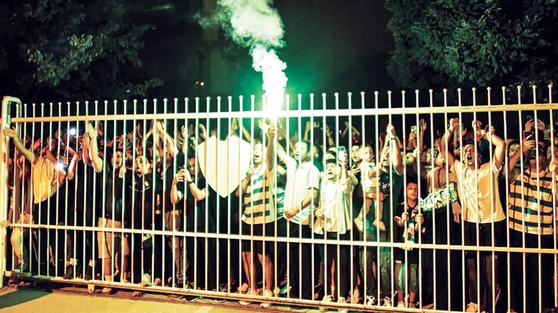 Bursaspor aşkı anlatılmaz yaşanır!