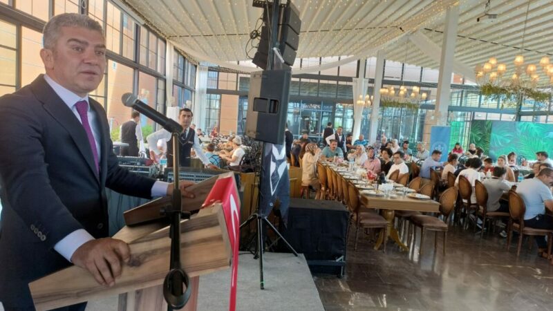 Hürriyetçi Eğitim-Sen Genel Başkanı Kuruoğlu; ‘Mücadelenin ateşini Bursa’da yakıyoruz’ Hürriyetçi Eğitim-Sen Genel Başkanı Levent Kuruoğlu, Öğretmenlik Meslek Kanunu başta
