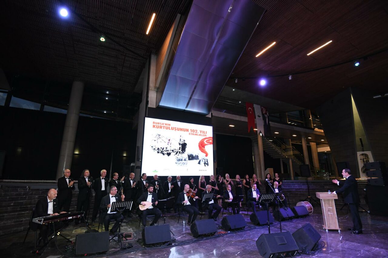 Osmangazililer Atatürk’ün sevdiği şarkıları dinledi