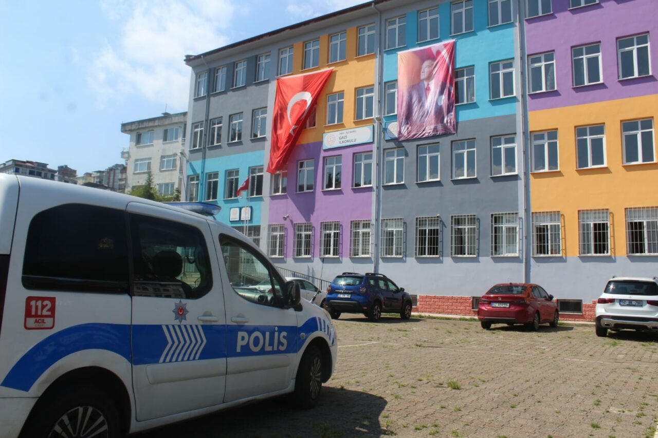 Okul bahçesinde kahreden olay! Öğretmen küçük Miray’ı ezdi