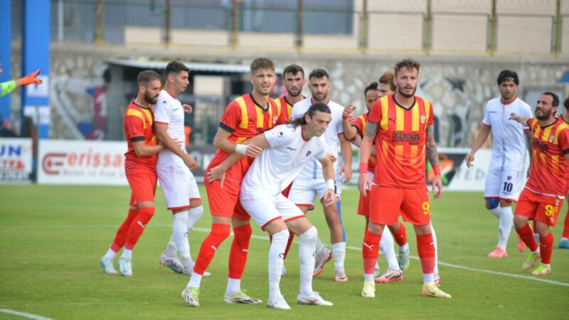 3.Lig’deki Bursa ekibine evinde şok skor! Mustafakemalpaşa Belediyespor, girdiği pozisyonları değerlendiremeyince sezonun ilk mağlubiyetini Çorluspor 1947'den