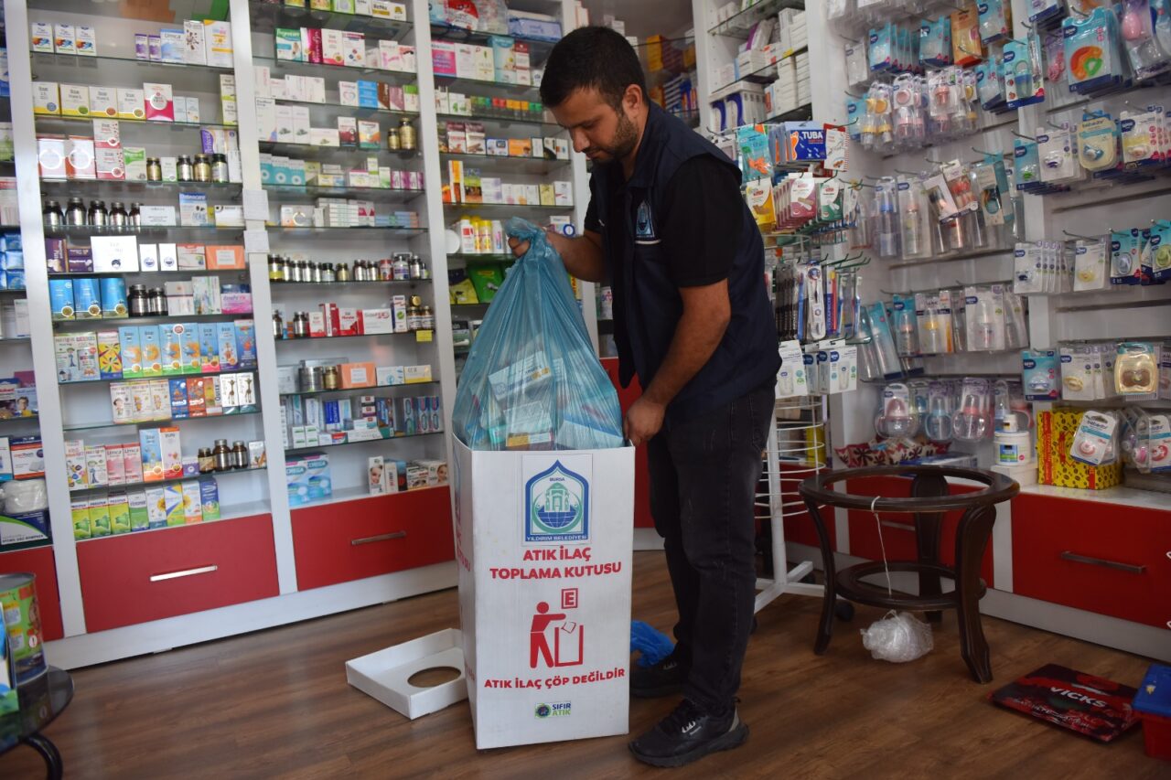 Bursa Yıldırım’da ilaçlar çöpe gitmiyor