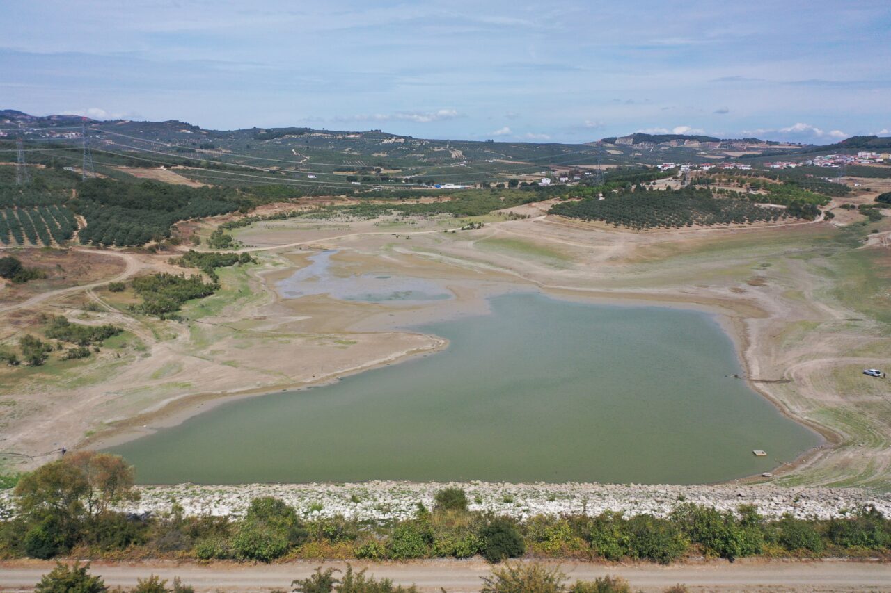 Bursa’da endişelendiren gelişme! Su metrelerce çekildi