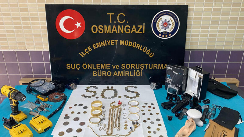 Bursa'da bir evden ziynet eşyası çaldığı iddia edilen zanlı gözaltına