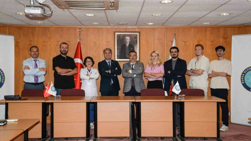 Biyoteknoloji firmasından BUÜ’ye TEKNOFEST desteği Bursa Uludağ Üniversitesi’nin (BUÜ) TEKNOFEST’te yarışacak takımlarına iş dünyasından sponsorluk