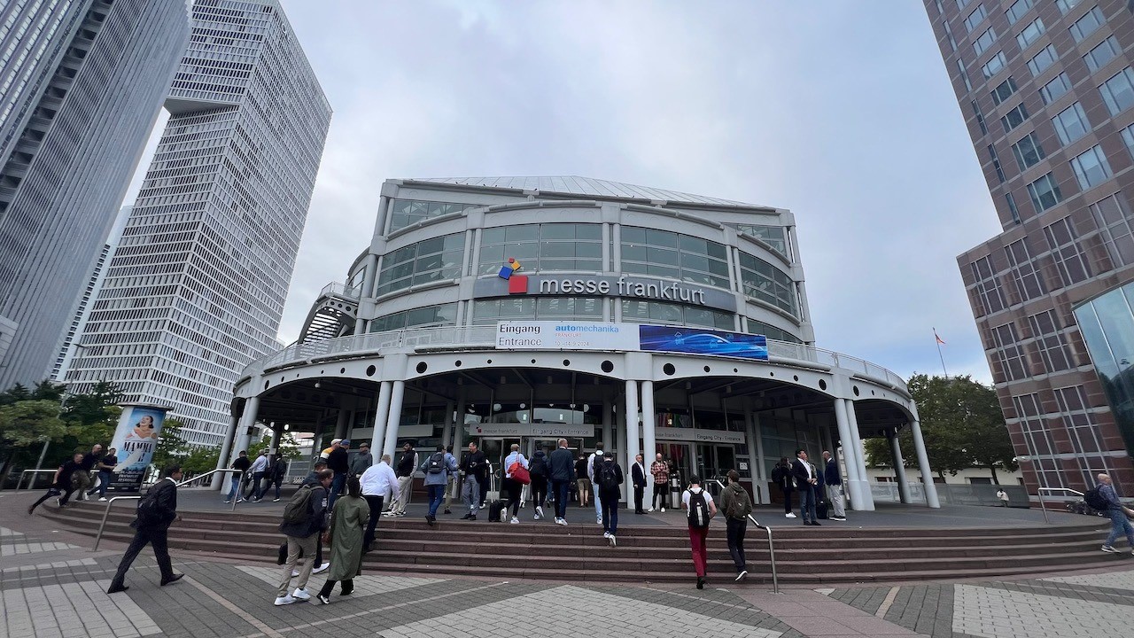 BTSO Üyeleri Frankfurt’ta sektördeki dönüşüme odaklandı BTSO Üyeleri Frankfurt’ta sektördeki dönüşüme odaklandı