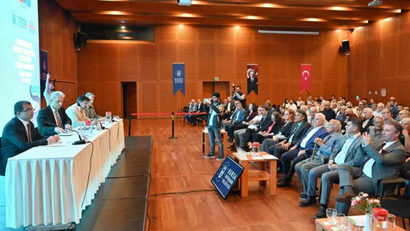 Bursa’da füniküler hattı kuruluyor! İşte duraklar… Bursa Büyükşehir Belediye Başkanı Mustafa Bozbey, herkesin yürüme mesafesinde toplu