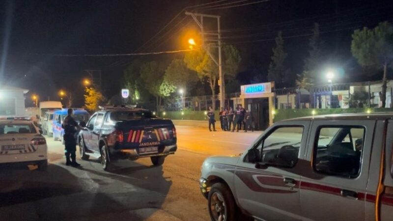 Bursa’da kayıp alarmı! Ekipler seferber oldu Bursa’nın Gemlik ilçesindeki evinden çıktıktan sonra, geri dönmeyen kadın için