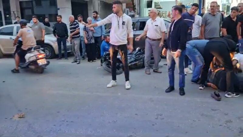 Bursa’da motosiklet yayaya çarptı Bursa'nın İznik ilçesinde yolun karşısına geçmek isteyen kişi ve ona çarpan motosikletin