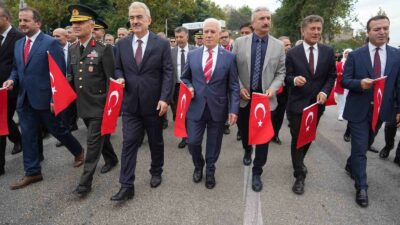 Bursa’nın düşman işgalinden kurtuluşunun 102’nci yıldönümü Bursa Valiliği tarafından gerçekleştirilen