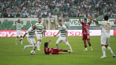 Bursaspor’un ‘Süper’e doğru ayak sesleri!