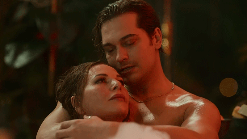 Çağatay Ulusoy’un yeni dizisi sosyal medyayı salladı Çağatay Ulusoy, Ebru Şahin ve Şenay Gürler'in başrollerini paylaştığı 'Tam