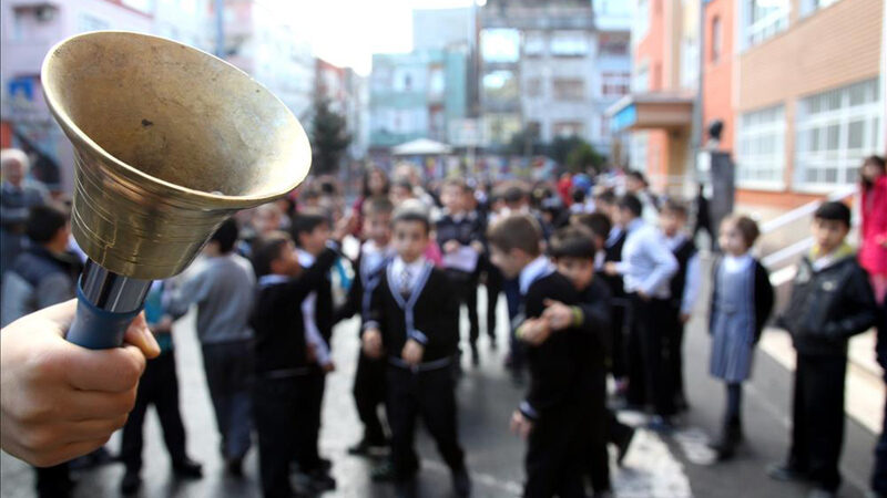 Yaklaşık 20 milyon öğrenci ve 1,2 milyon öğretmen için yaz
